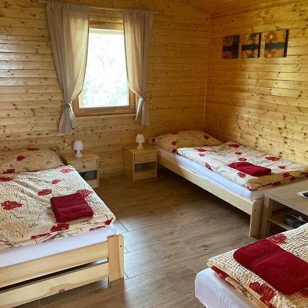 Chata Pri Jazere - 6Km Od Slovakia Ringu Horna Poton Ngoại thất bức ảnh