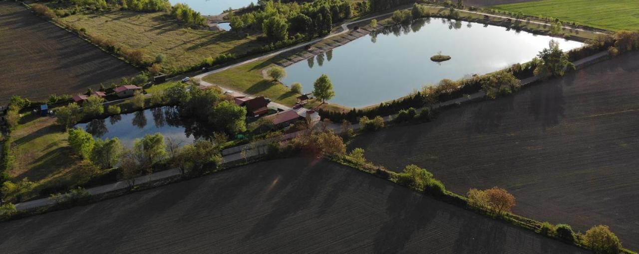 Chata Pri Jazere - 6Km Od Slovakia Ringu Horna Poton Ngoại thất bức ảnh